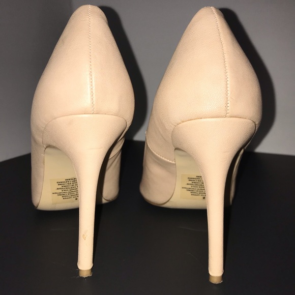 Express brand nude stilettos in size 8 - Picture 3 of 4